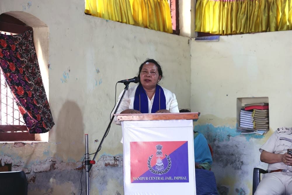 Legal awareness, yoga and meditation for women inmates — photo 3